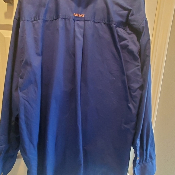 Ariat  blue button up s, XXL mens shirt. Newer  condition - Picture 5 of 5